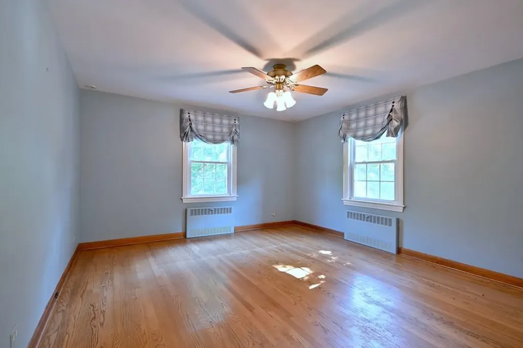 117 West Eggleston Avenue Elmhurst IL 60126