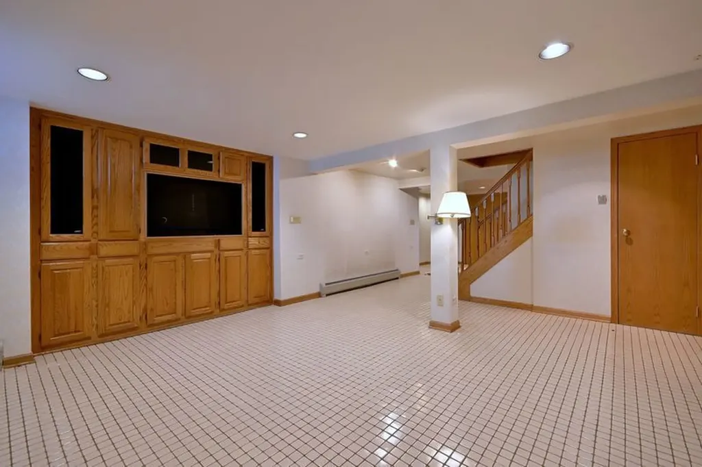 117 West Eggleston Avenue Elmhurst IL 60126