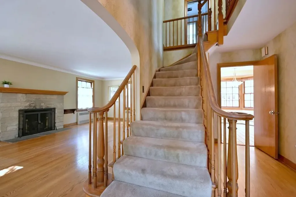117 West Eggleston Avenue Elmhurst IL 60126