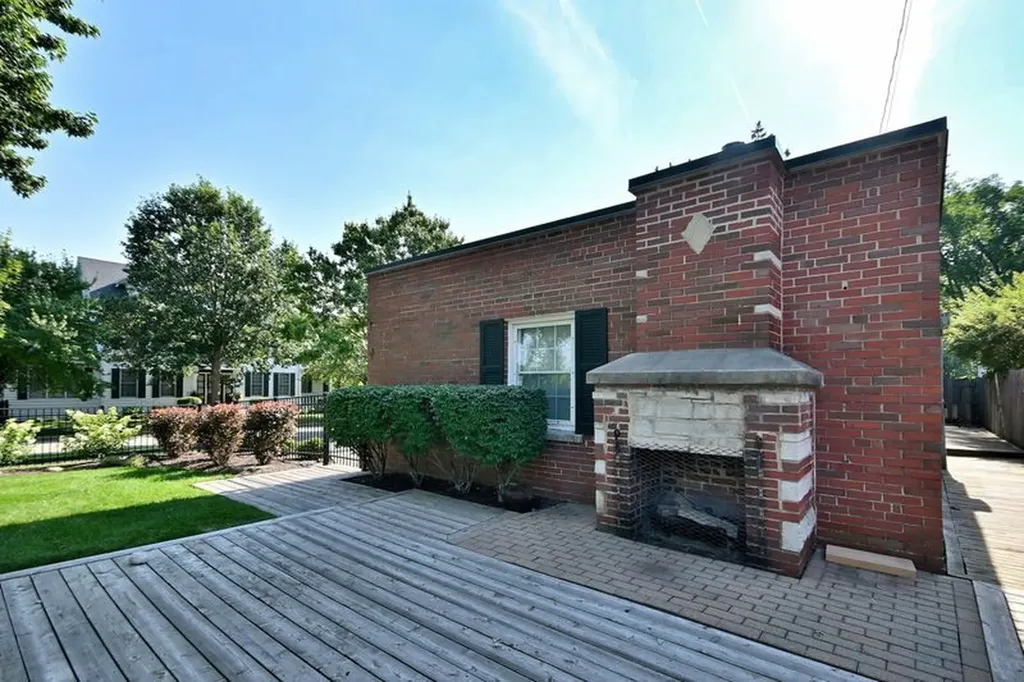 117 West Eggleston Avenue Elmhurst IL 60126