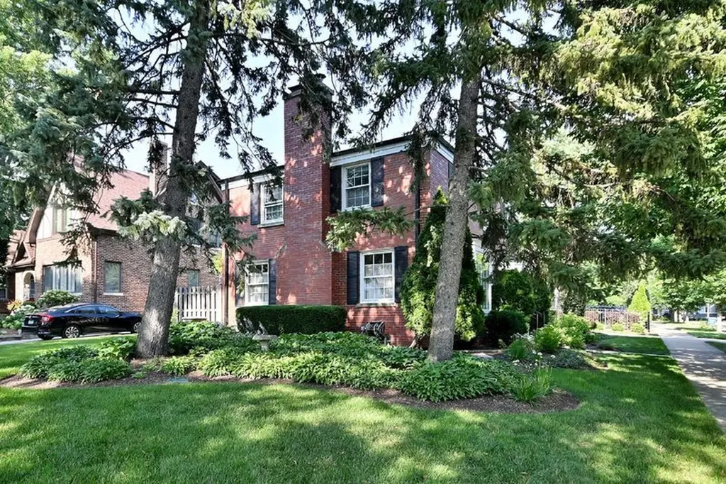 117 West Eggleston Avenue Elmhurst IL 60126