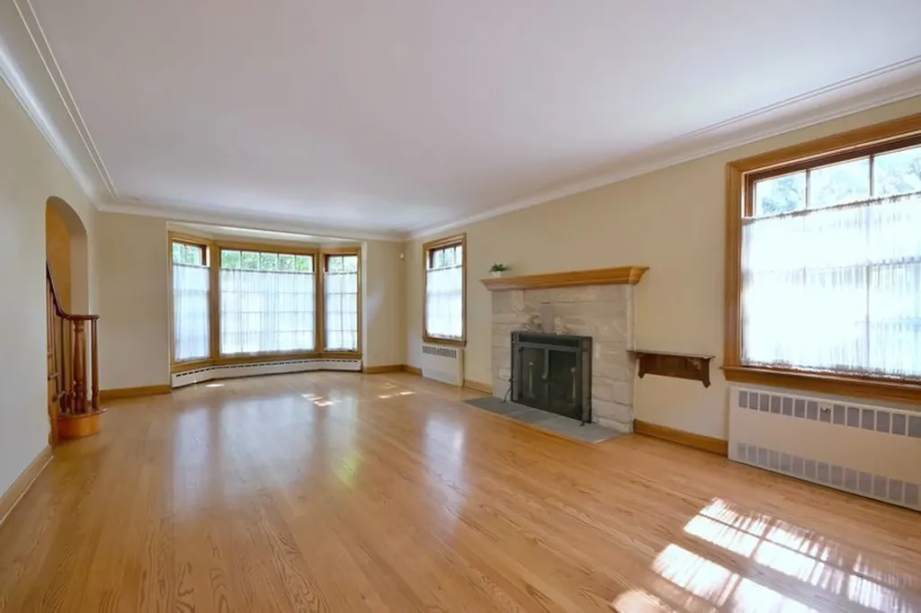117 West Eggleston Avenue Elmhurst IL 60126