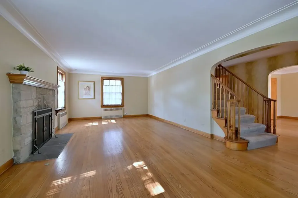 117 West Eggleston Avenue Elmhurst IL 60126