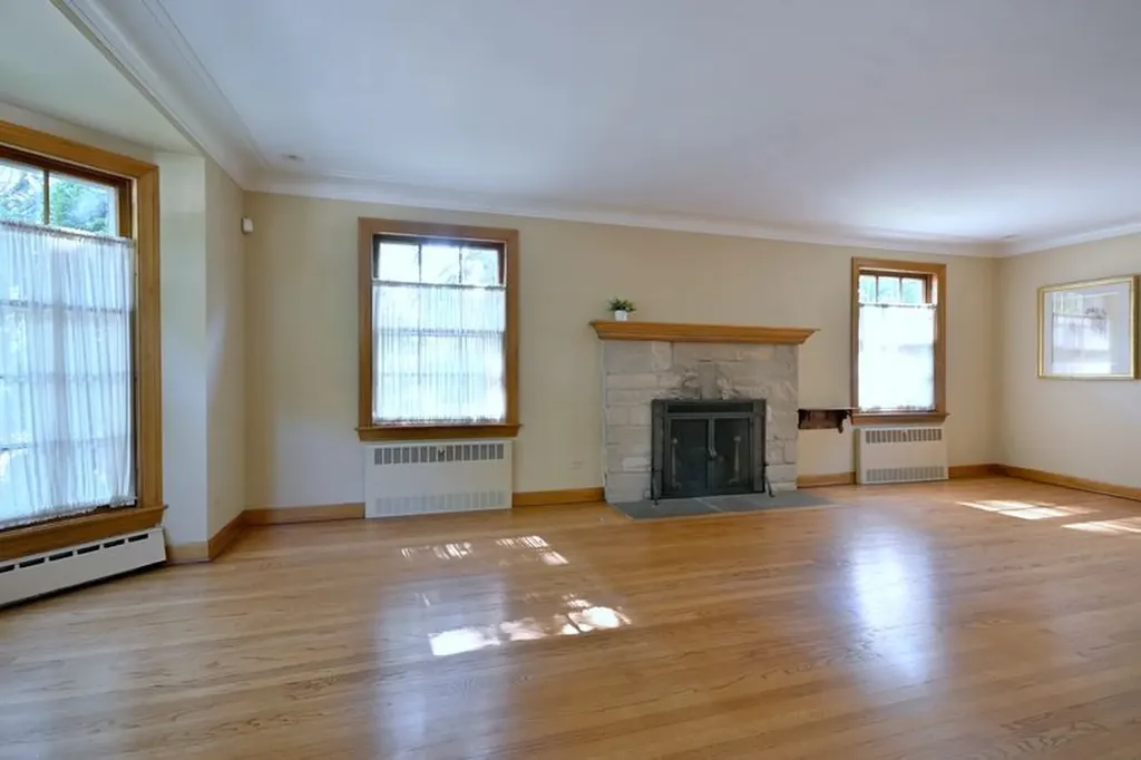 117 West Eggleston Avenue Elmhurst IL 60126