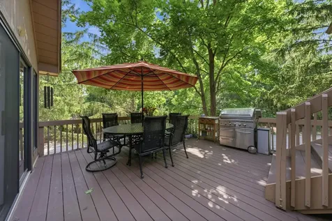 56 Oak Creek Court Burr Ridge IL 60527