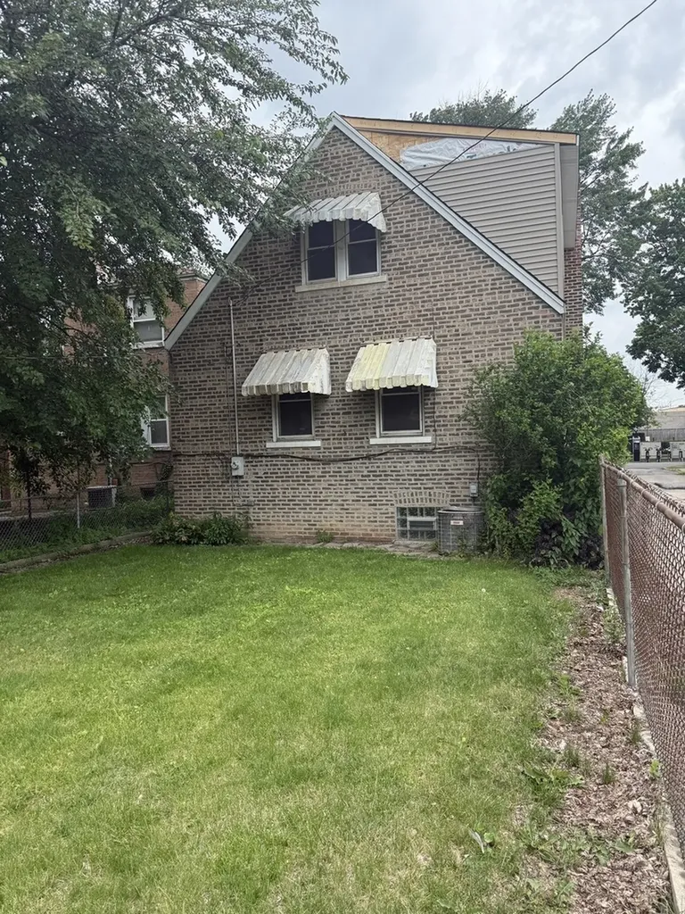 8313 South Wabash Avenue Chicago IL 60619