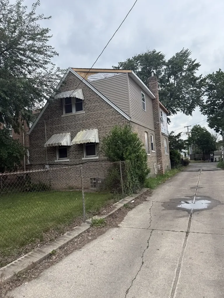 8313 South Wabash Avenue Chicago IL 60619