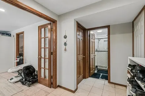 774 Polynesian Drive Des Plaines IL 60016