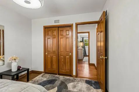 774 Polynesian Drive Des Plaines IL 60016