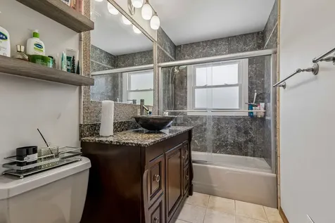 774 Polynesian Drive Des Plaines IL 60016