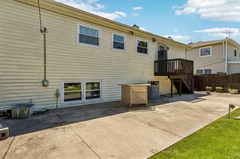 774 Polynesian Drive Des Plaines IL 60016