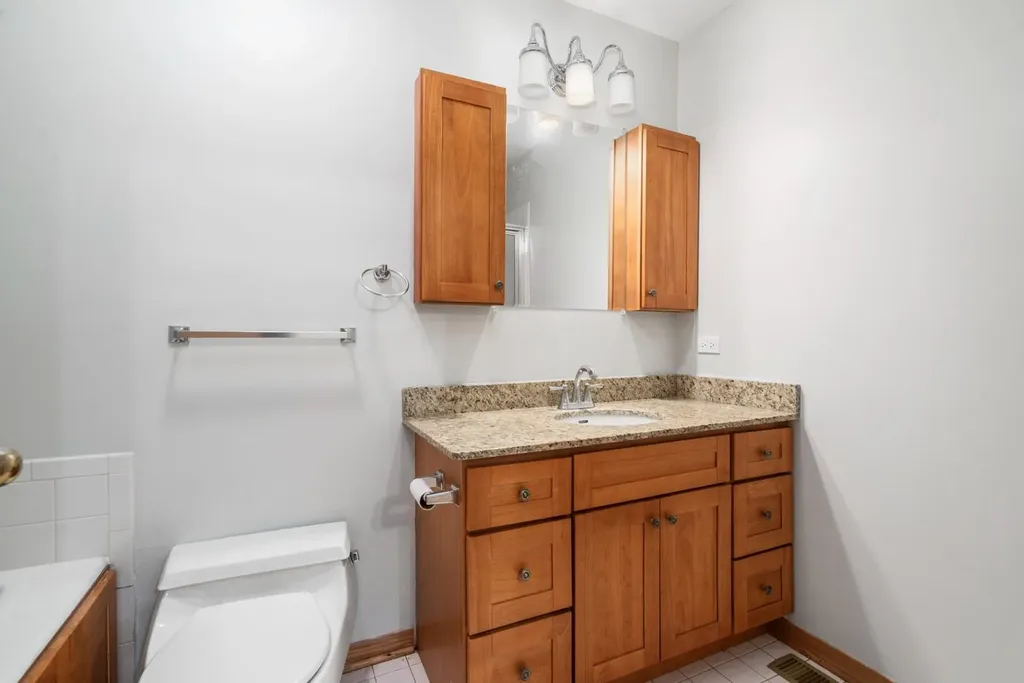 604 South Laflin Street Chicago IL 60607