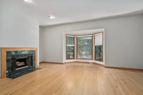 604 South Laflin Street Chicago IL 60607