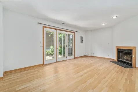 604 South Laflin Street Chicago IL 60607