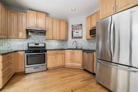 604 South Laflin Street Chicago IL 60607