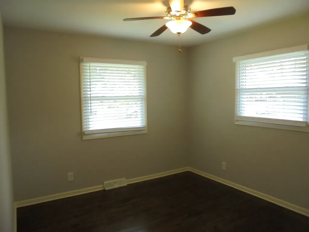 1130 Laurel Drive Aurora IL 60506