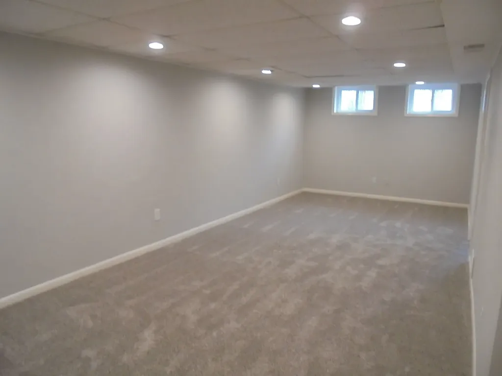 1130 Laurel Drive Aurora IL 60506