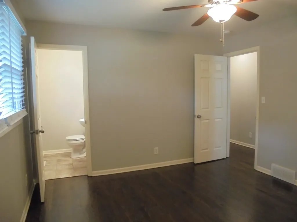 1130 Laurel Drive Aurora IL 60506