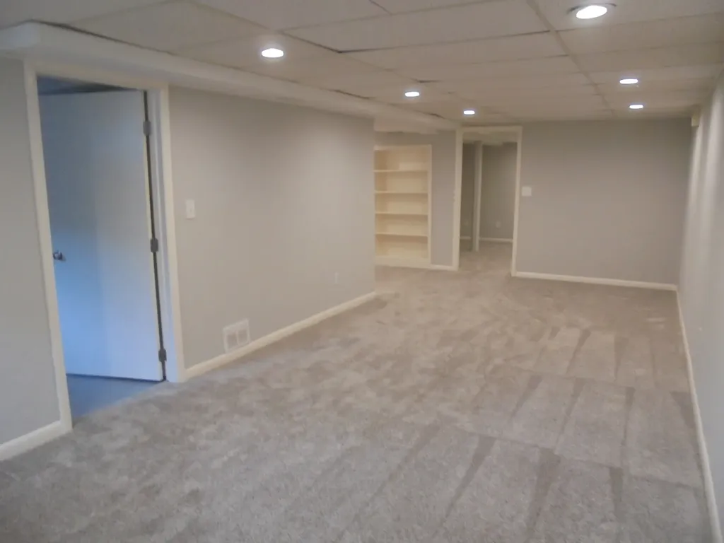 1130 Laurel Drive Aurora IL 60506