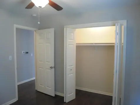 1130 Laurel Drive Aurora IL 60506