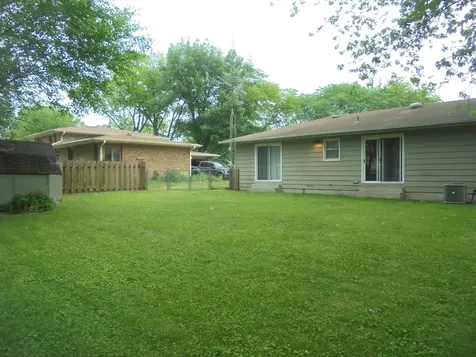 1130 Laurel Drive Aurora IL 60506