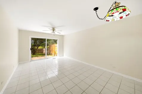 1329 Newport Street Mundelein IL 60060
