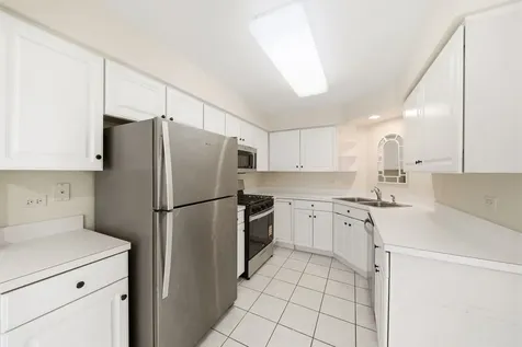 1329 Newport Street Mundelein IL 60060