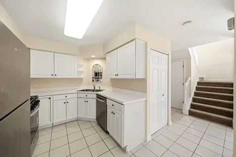 1329 Newport Street Mundelein IL 60060