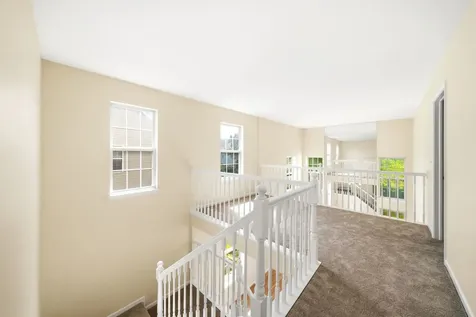 1329 Newport Street Mundelein IL 60060