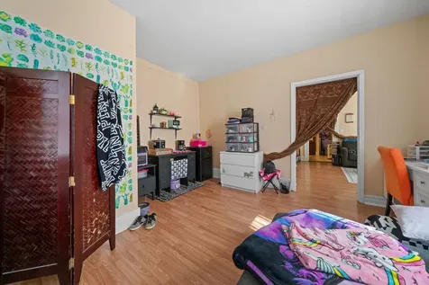 928 8TH Avenue Rockford IL 61104