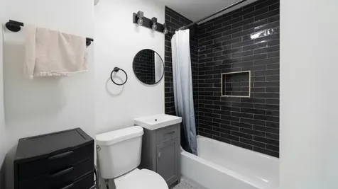 1322 West Ohio Street Chicago IL 60642
