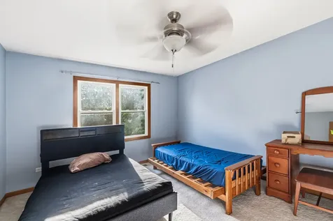 2005 Red Barn Road Woodstock IL 60098