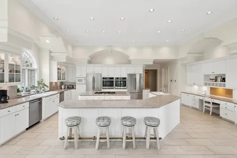 855 Jennifer Court Lake Forest IL 60045