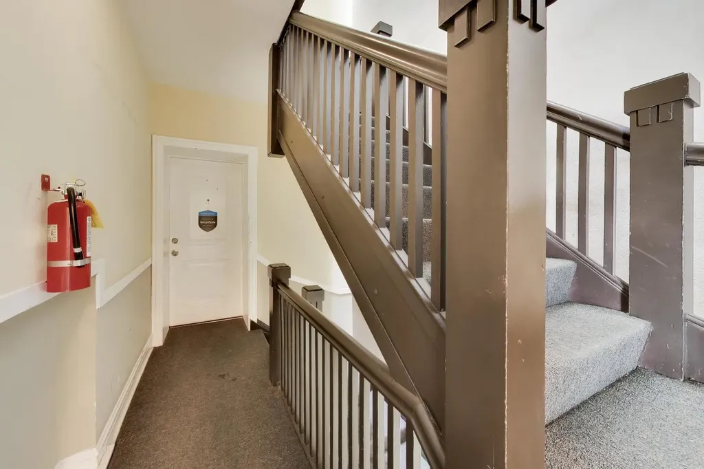 5302 North Kedzie Avenue Chicago IL 60625