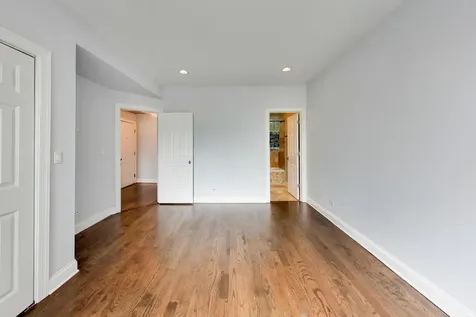 5302 North Kedzie Avenue Chicago IL 60625