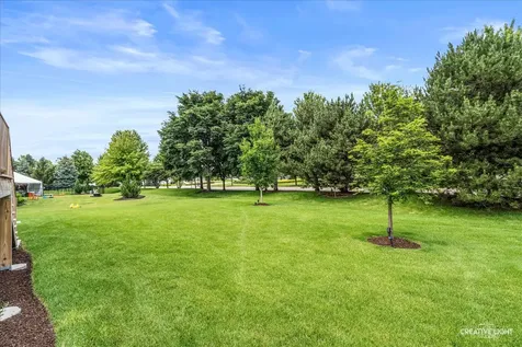 798 Richwood Avenue Elgin IL 60124