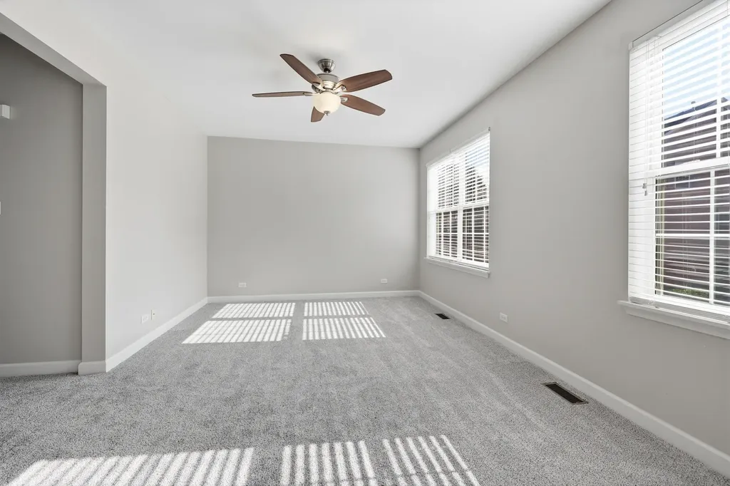 1103 Bartholdi Court Carol Stream IL 60188