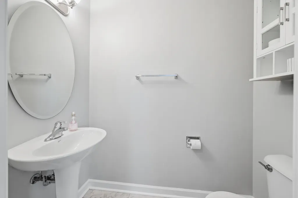 1103 Bartholdi Court Carol Stream IL 60188