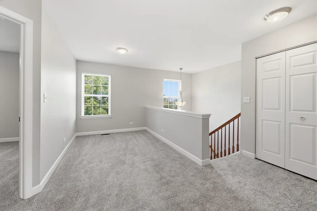 1103 Bartholdi Court Carol Stream IL 60188