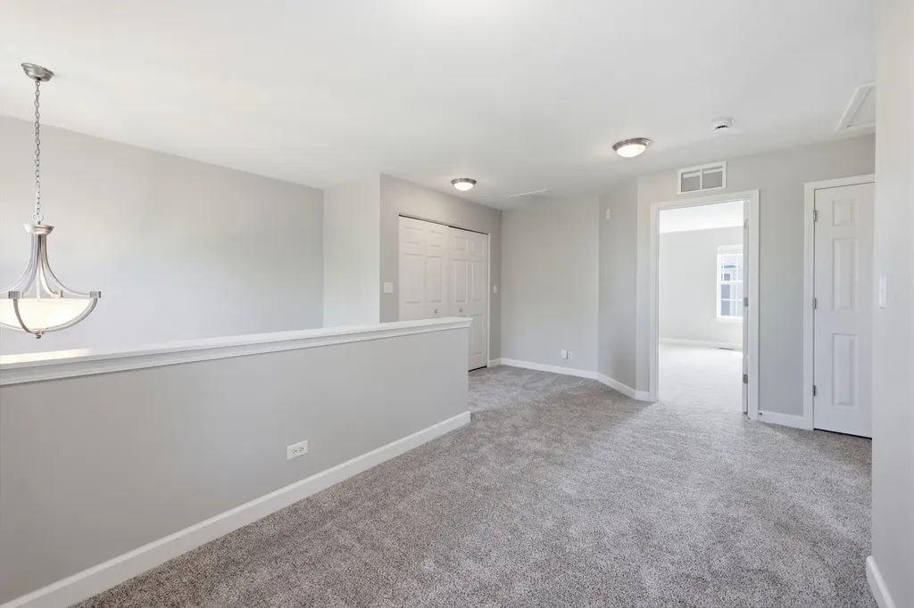 1103 Bartholdi Court Carol Stream IL 60188