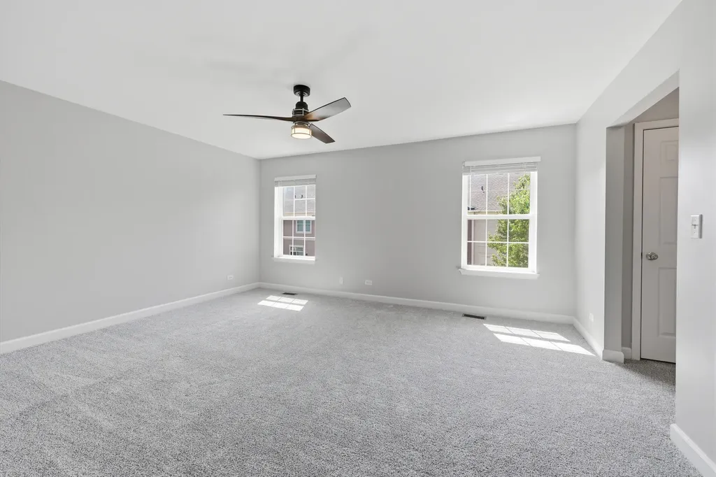 1103 Bartholdi Court Carol Stream IL 60188