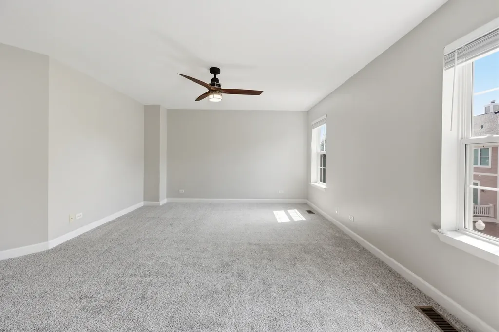 1103 Bartholdi Court Carol Stream IL 60188