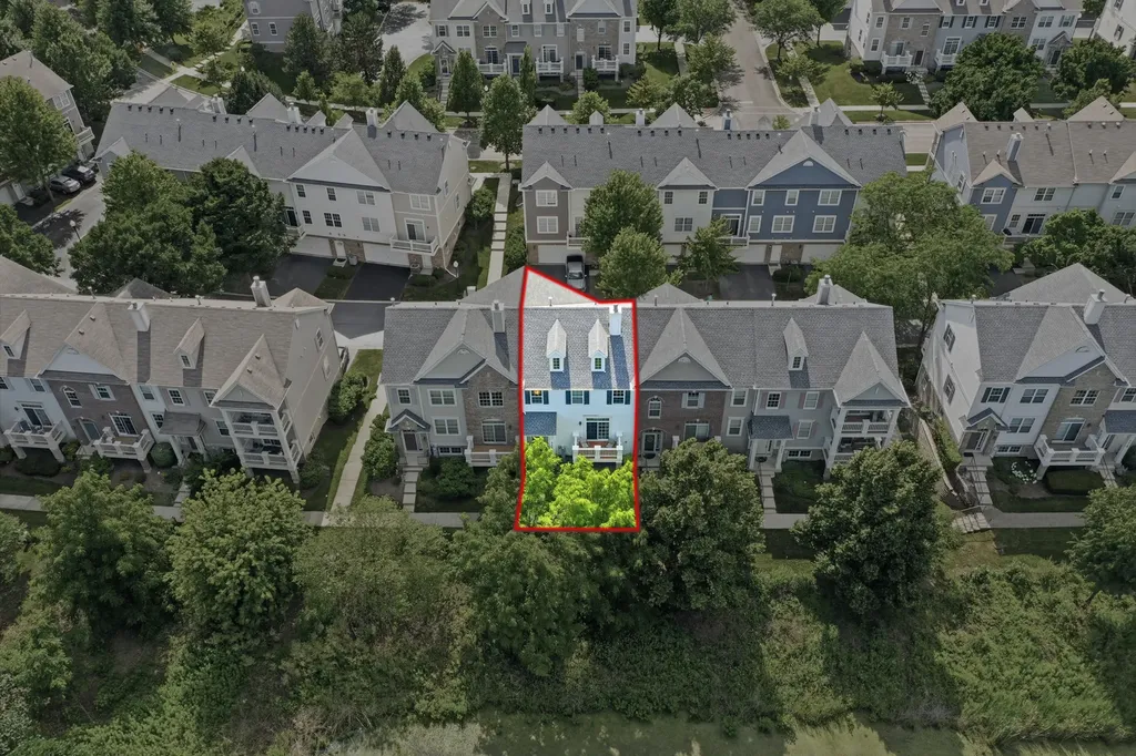 1103 Bartholdi Court Carol Stream IL 60188