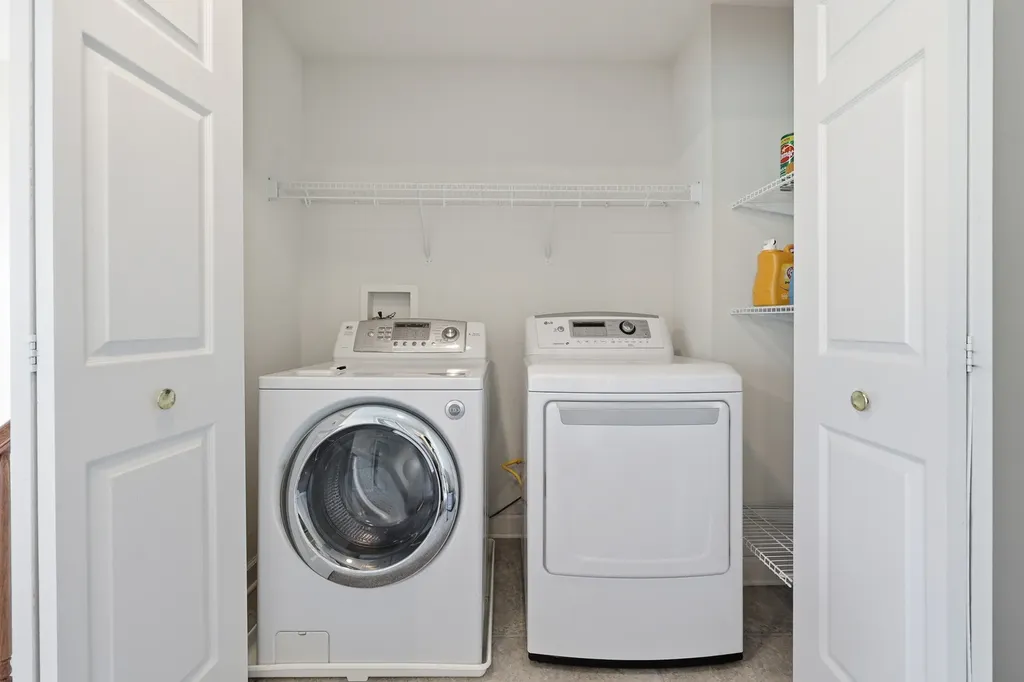 1103 Bartholdi Court Carol Stream IL 60188
