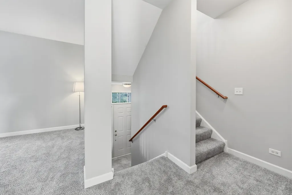 1103 Bartholdi Court Carol Stream IL 60188