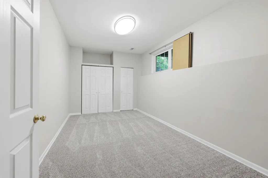 1103 Bartholdi Court Carol Stream IL 60188