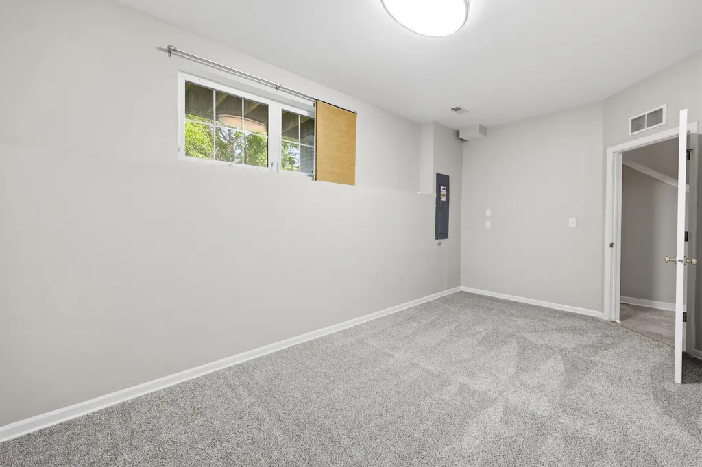 1103 Bartholdi Court Carol Stream IL 60188
