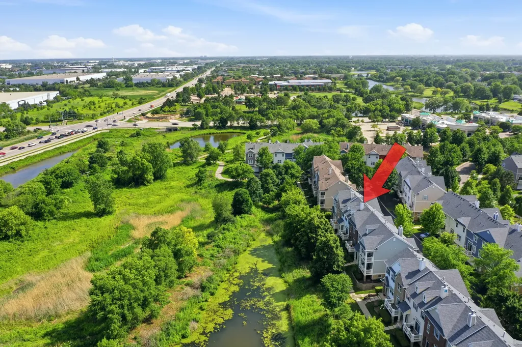 1103 Bartholdi Court Carol Stream IL 60188