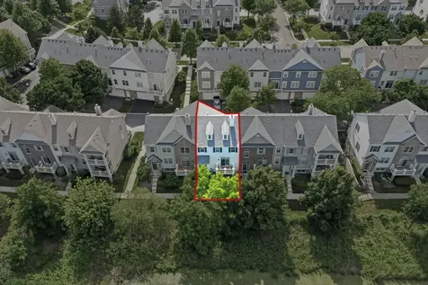 1103 Bartholdi Court Carol Stream IL 60188