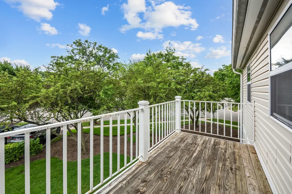 75 Larch Court Schaumburg IL 60193